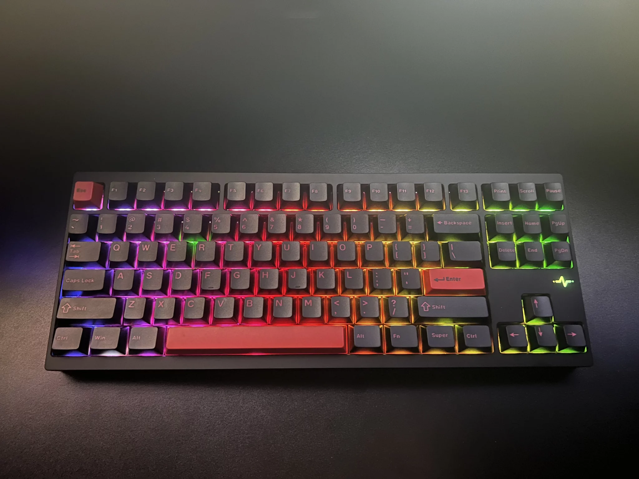 Clavier WOBKEY Crush 80 Reboot Pro au format TKL avec son éclairage RGB