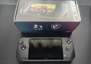 Test de la MSI Claw A1M : la puissance d'un PC gaming au creux de vos mains - Unboxing