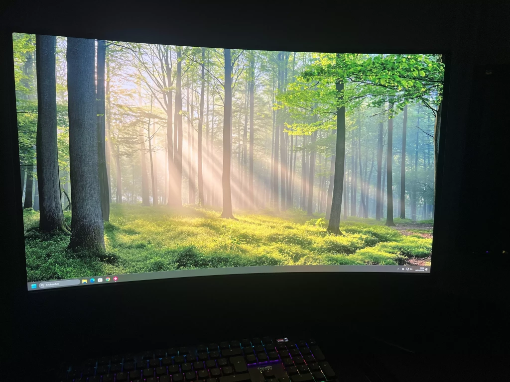 Test MSI MPG 321CURX QD OLED - TechPi.fr - nature -