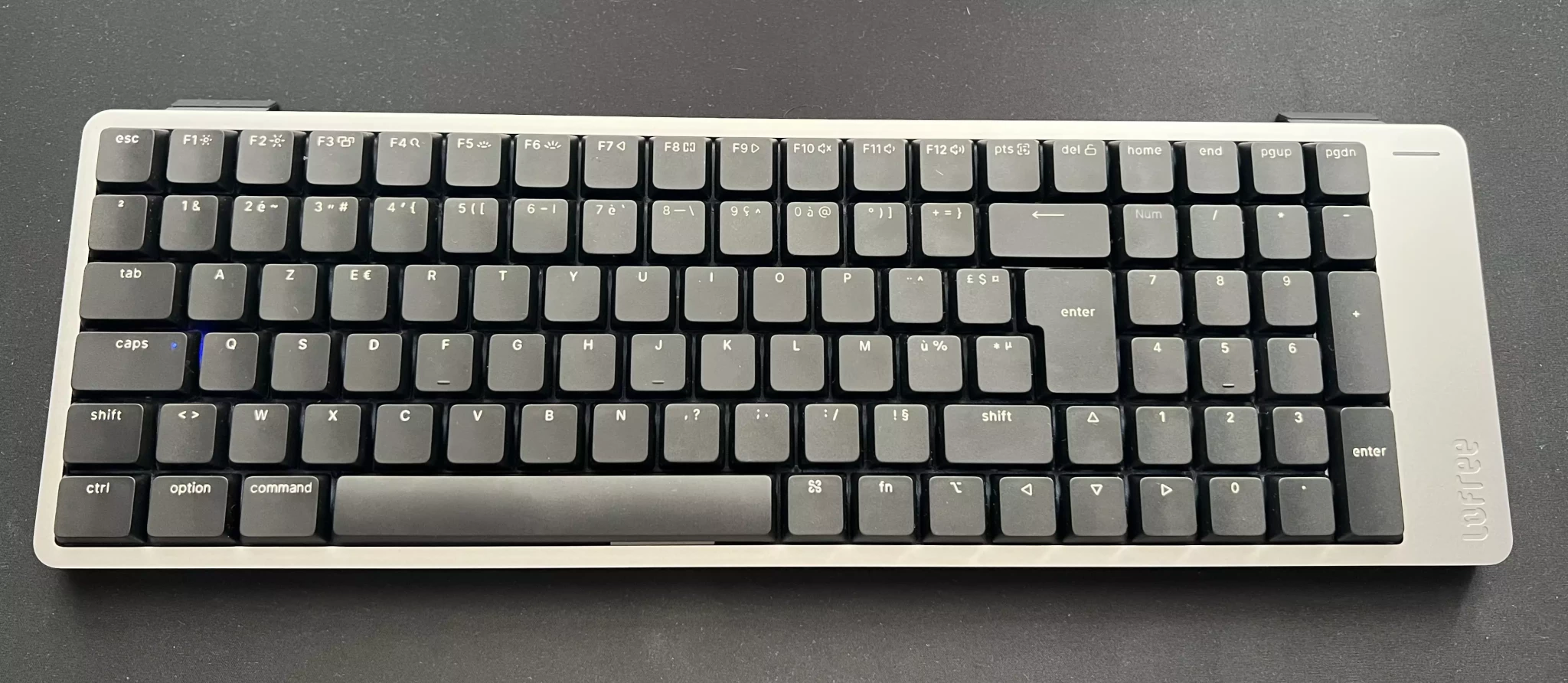 Clavier Lofree Flow 2 en aluminium Space Gray, format 96 % avec pavé numérique