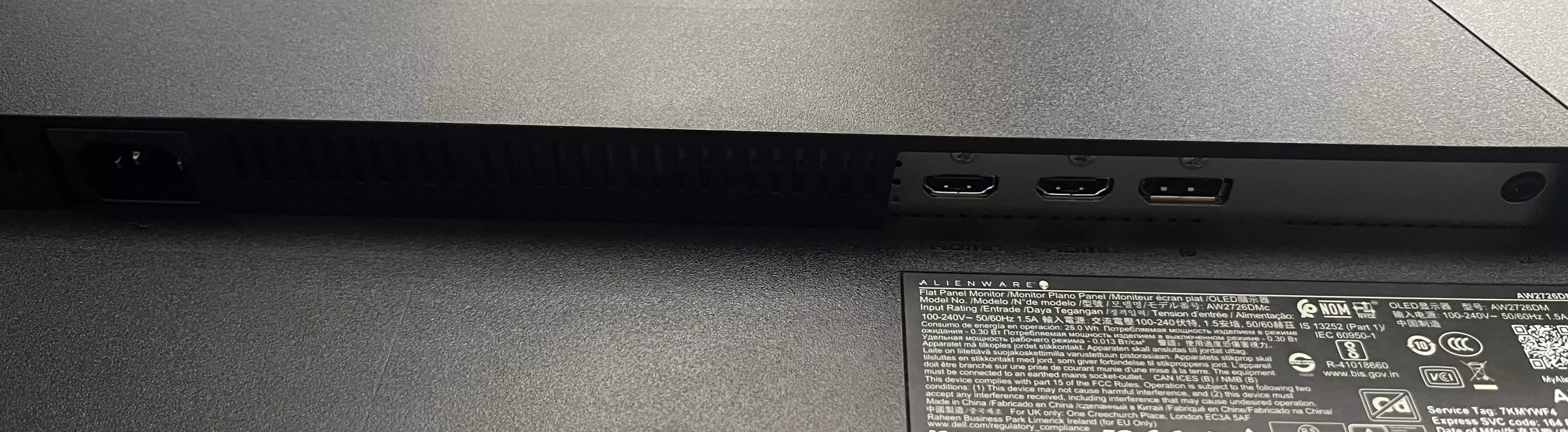 Connectique de l'Alienware AW2726DM avec deux ports HDMI et un DisplayPort