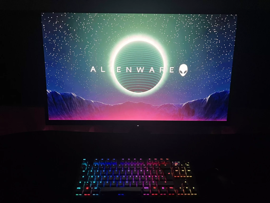 alienware-aw2726dm-noir-oled