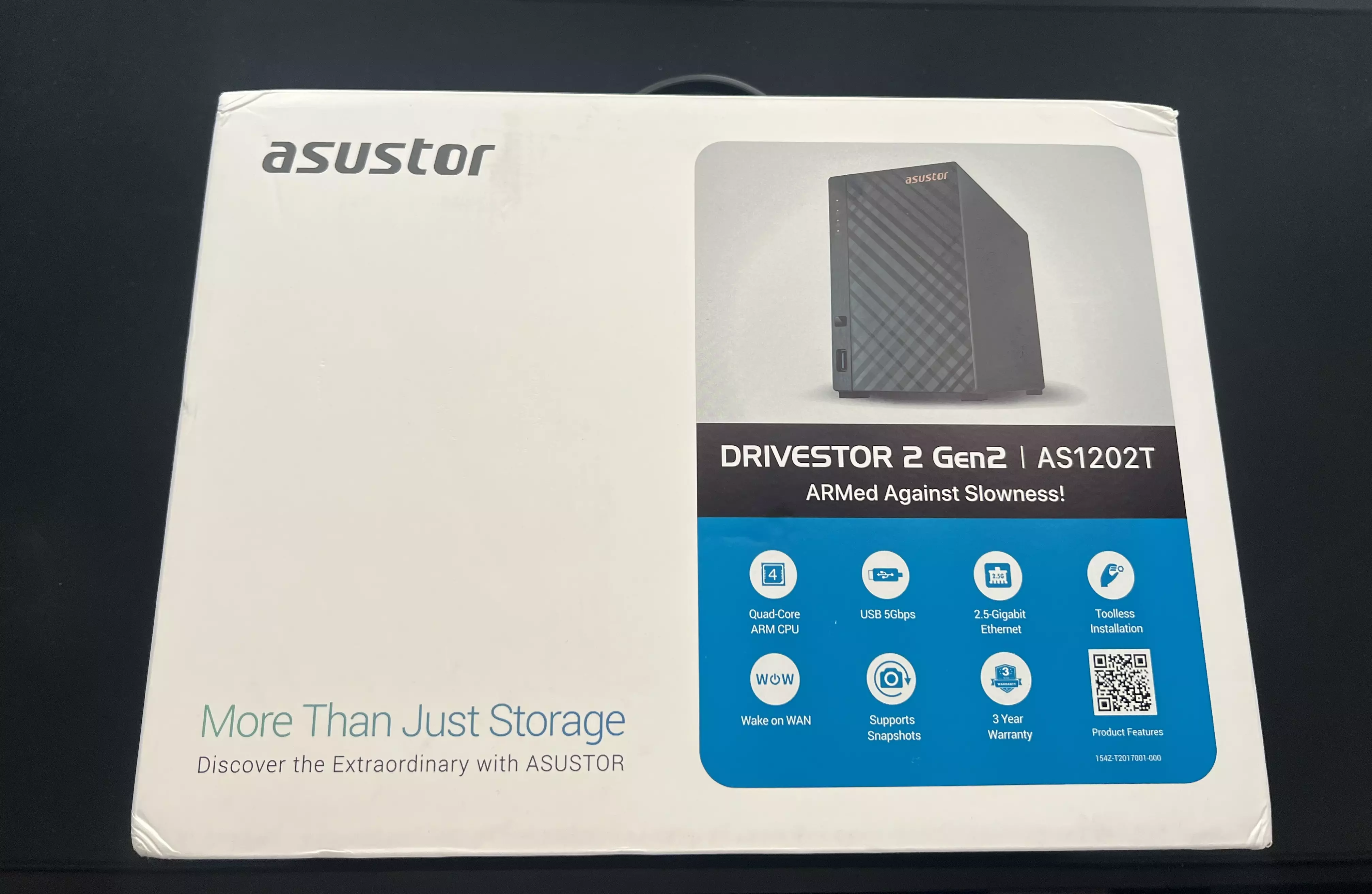 Boîte du Asustor Drivestor 2 Gen2 AS1202T avec le slogan ARMed Against Slowness