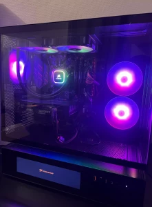 Configuration complète montée dans le Cougar CFV235 Vision avec écran LCD