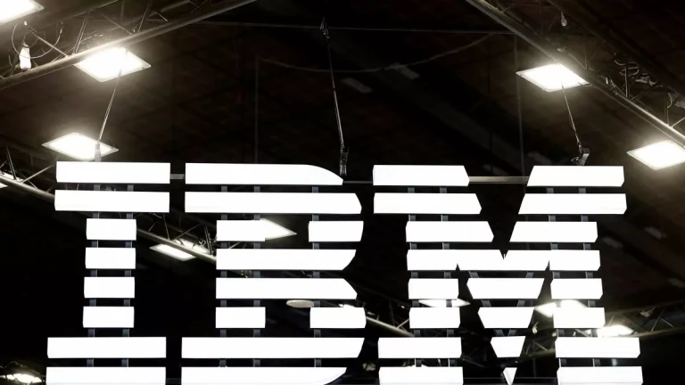 IBM chute de 25 % et alerte sur le virage IA des budgets IT