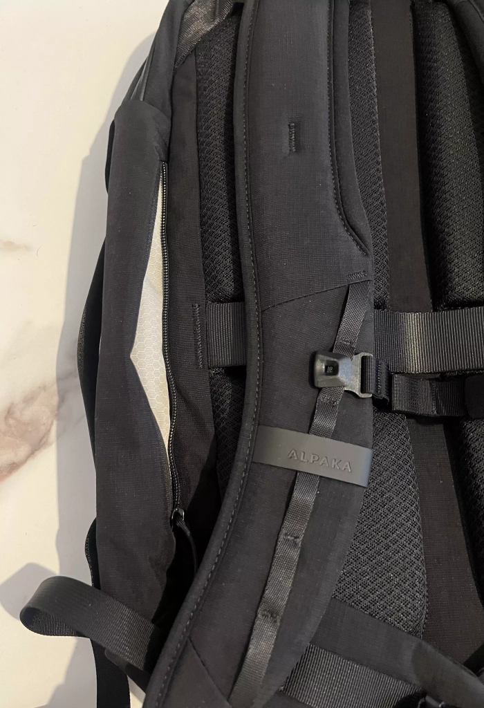 alpaka-traverse-38l-poche-laterale-etroite-ouverte