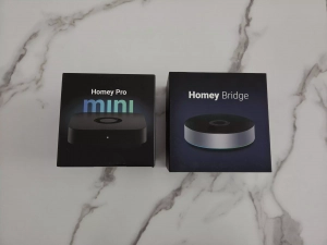 homey-pro-mini-homey-bridge-boites