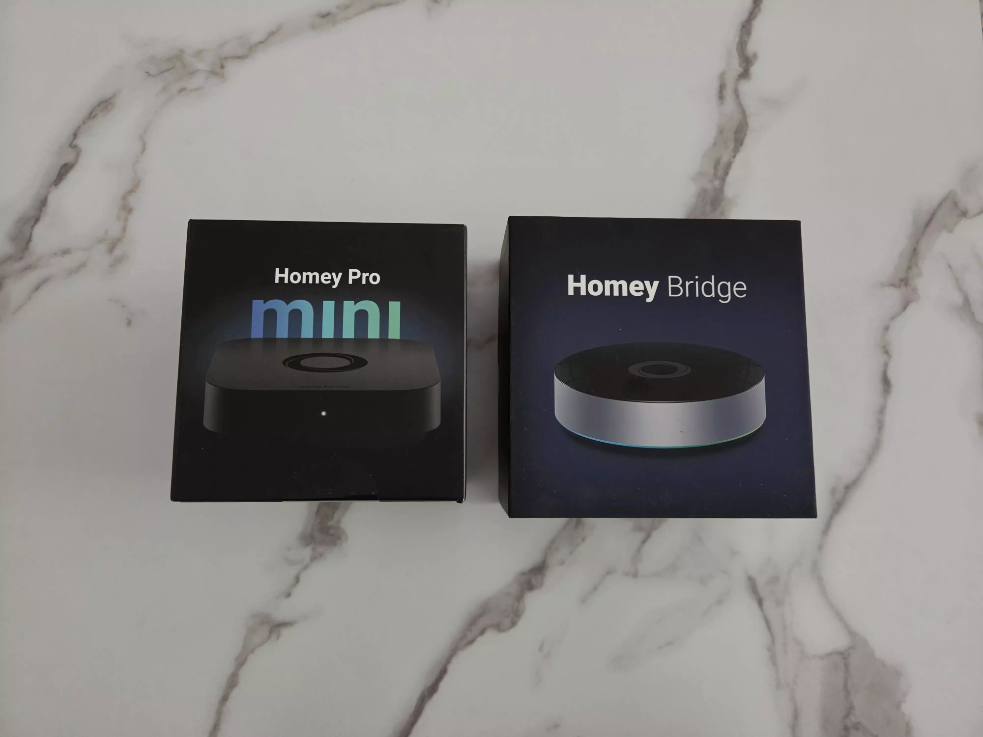 homey-pro-mini-homey-bridge-boites