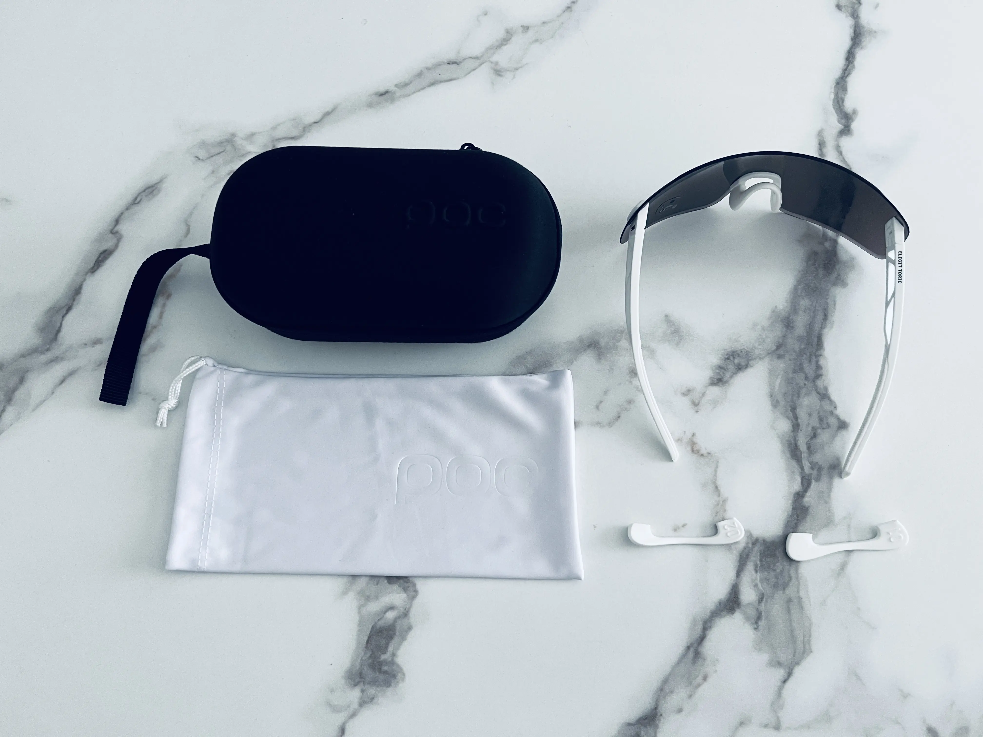 POC Elicit Toric avec étui rigide, pochette souple et embouts nasaux interchangeables
