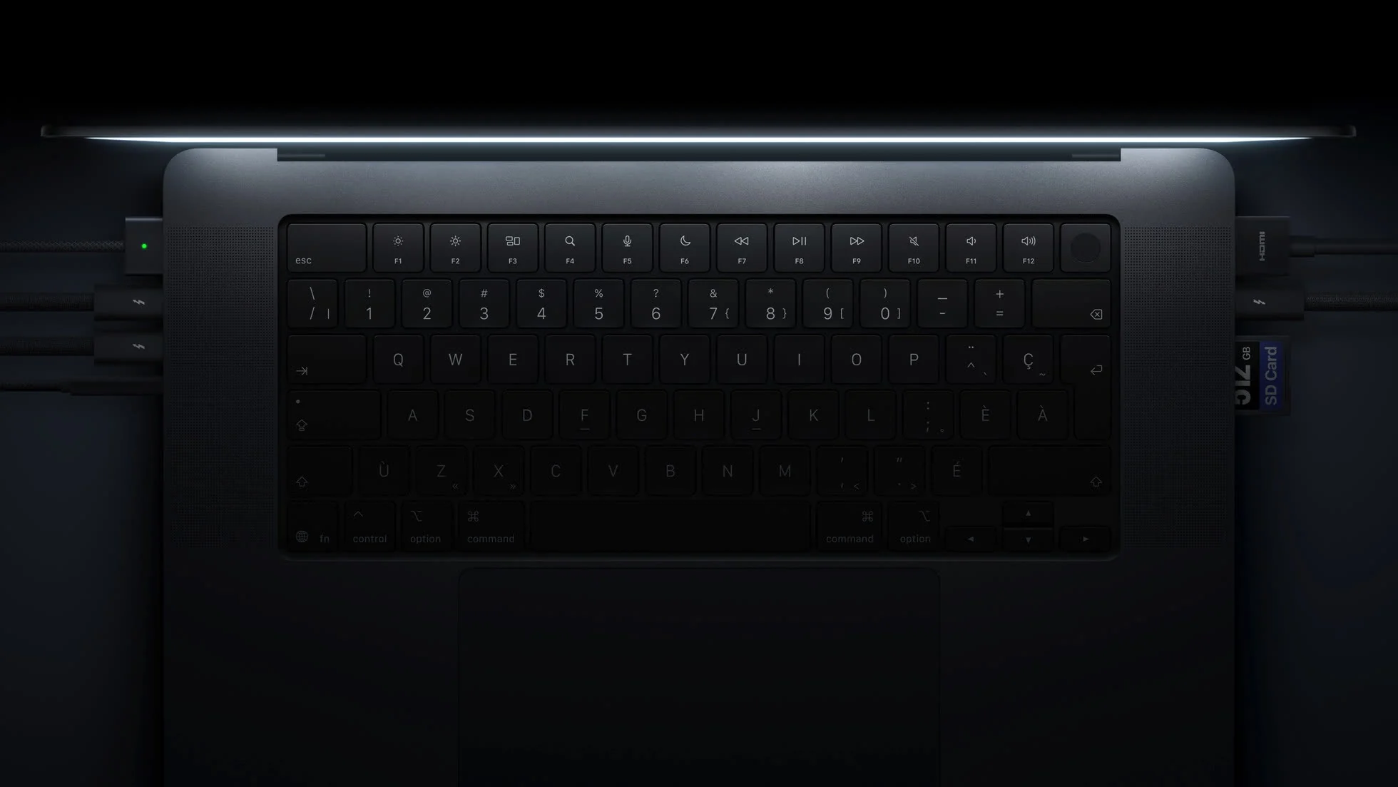 Apple-Macbook-Pro-OLED-Tactile-1